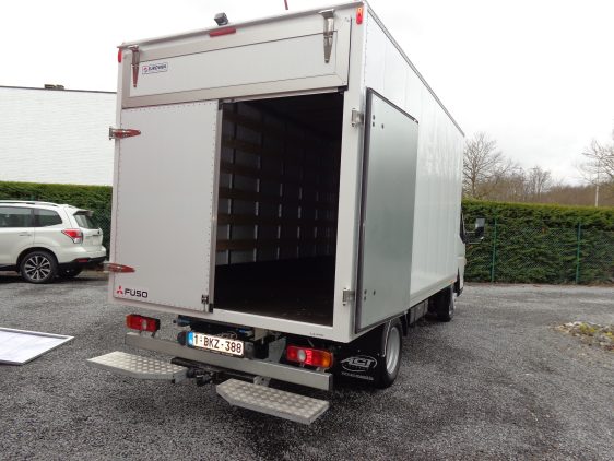 Fuso Canter 3C13 Meubelbak