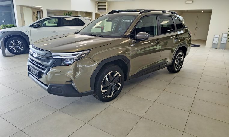 subaru forester luxury 2025