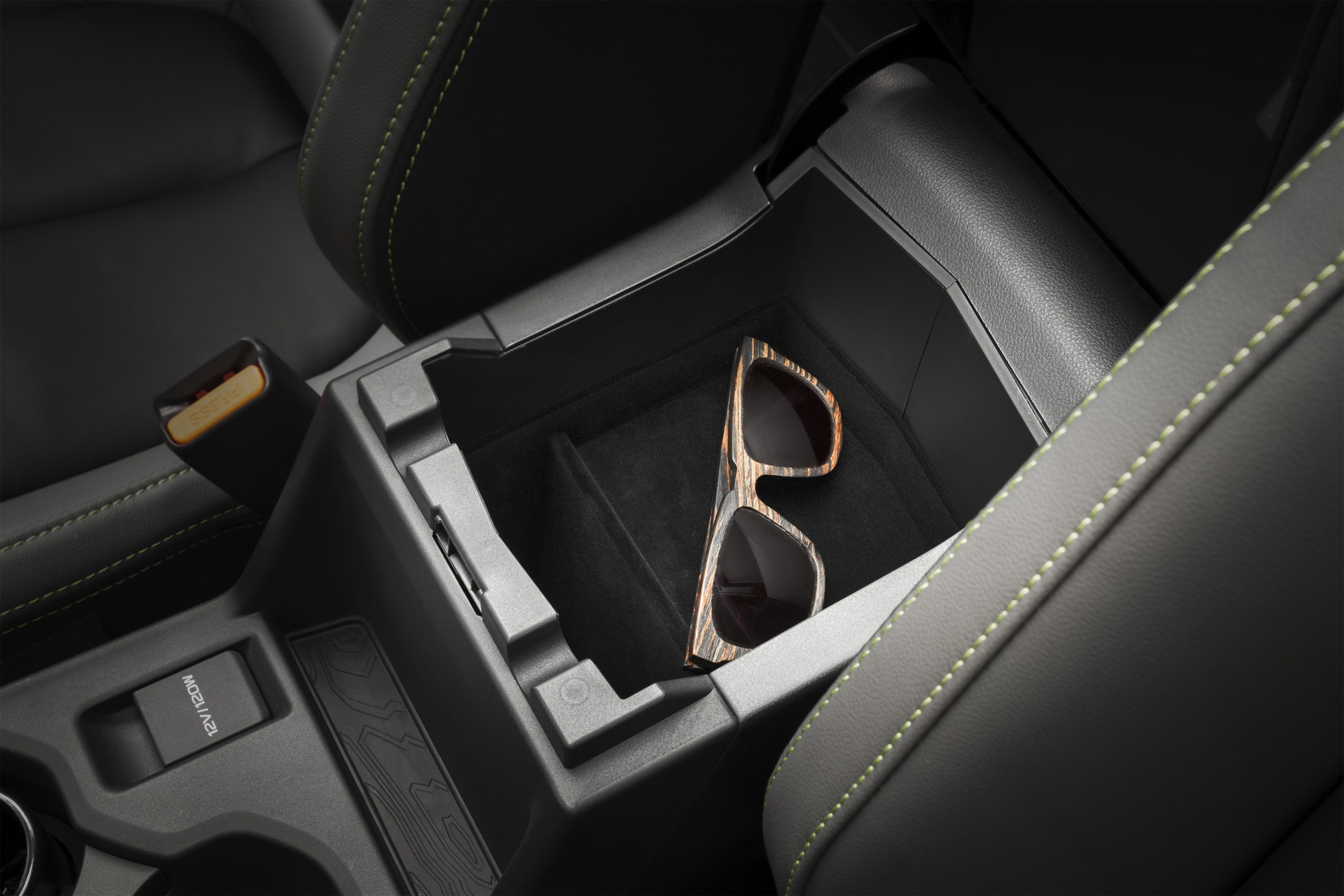 Opbergbak middenconsole Subaru Forester 2025