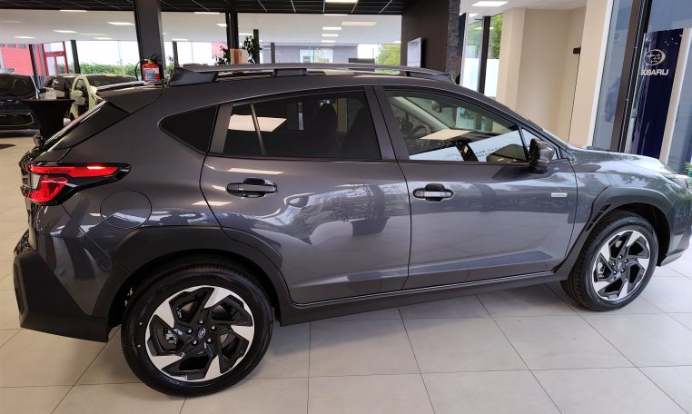 Subaru crosstrek luxury magnetite grey