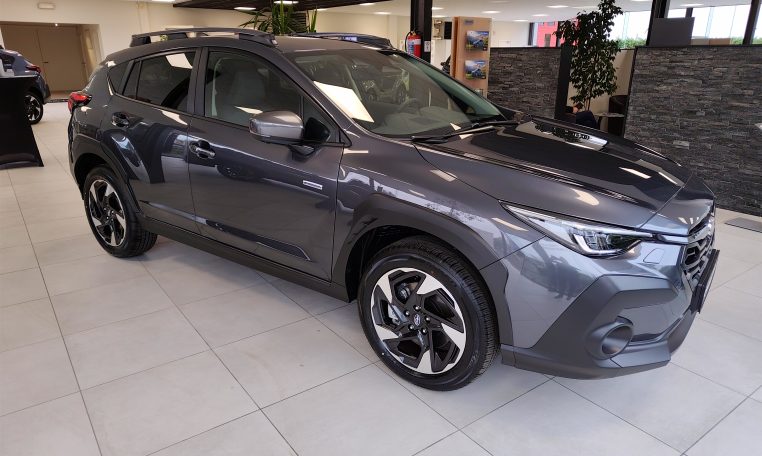 Subaru crosstrek luxury magnetite grey