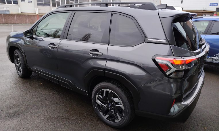 subaru forester luxury magnetite grey