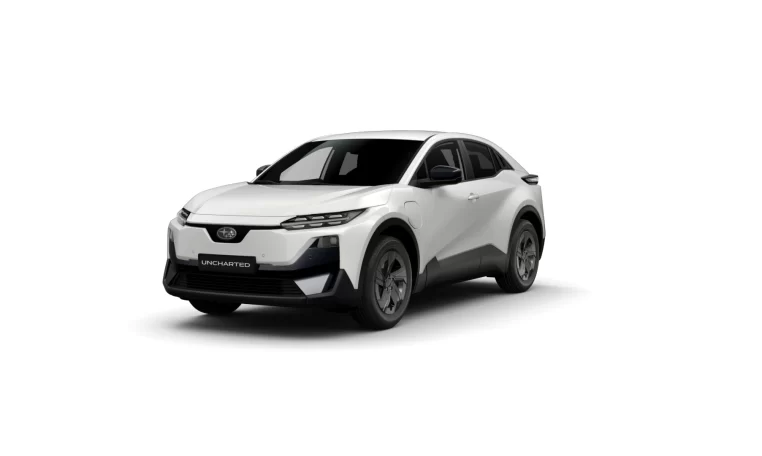 render subaru uncharted 2E-xcite in de kleur platinum white front left