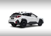 render subaru crosstrek 4wild in de kleur crystal white rear right