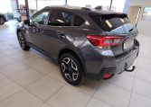 tweedehands subaru xv luxury statisch in de showroom in de kleur magnetite grey links achter aanzicht