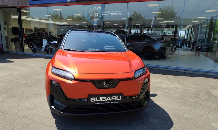 subaru uncharted 2e-excite plus in de kleur flare orange duotoon voor view