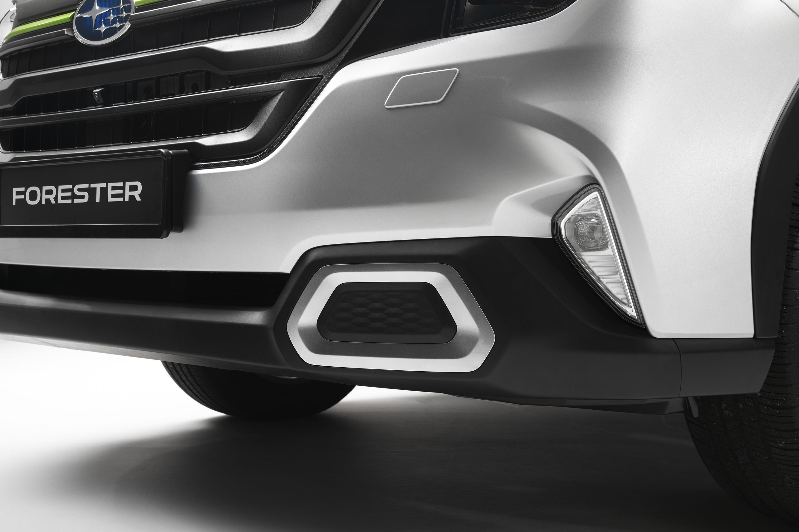 Sierlijst-voorbumper-zilver-subaru-forester-2025-vjbmotors-hasselt