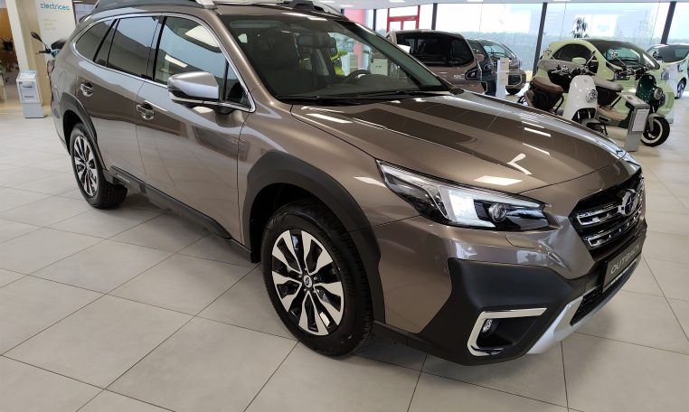 Subaru outback premium brilliant Bronze